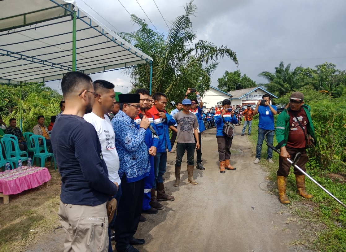  Sekda Dumai Ir HM Nasir MP memimpin Goro di Kelurahan Tanjung Palas Kecamatan Dumai Timur Kota Dumai, Kamis (29/11/2018).