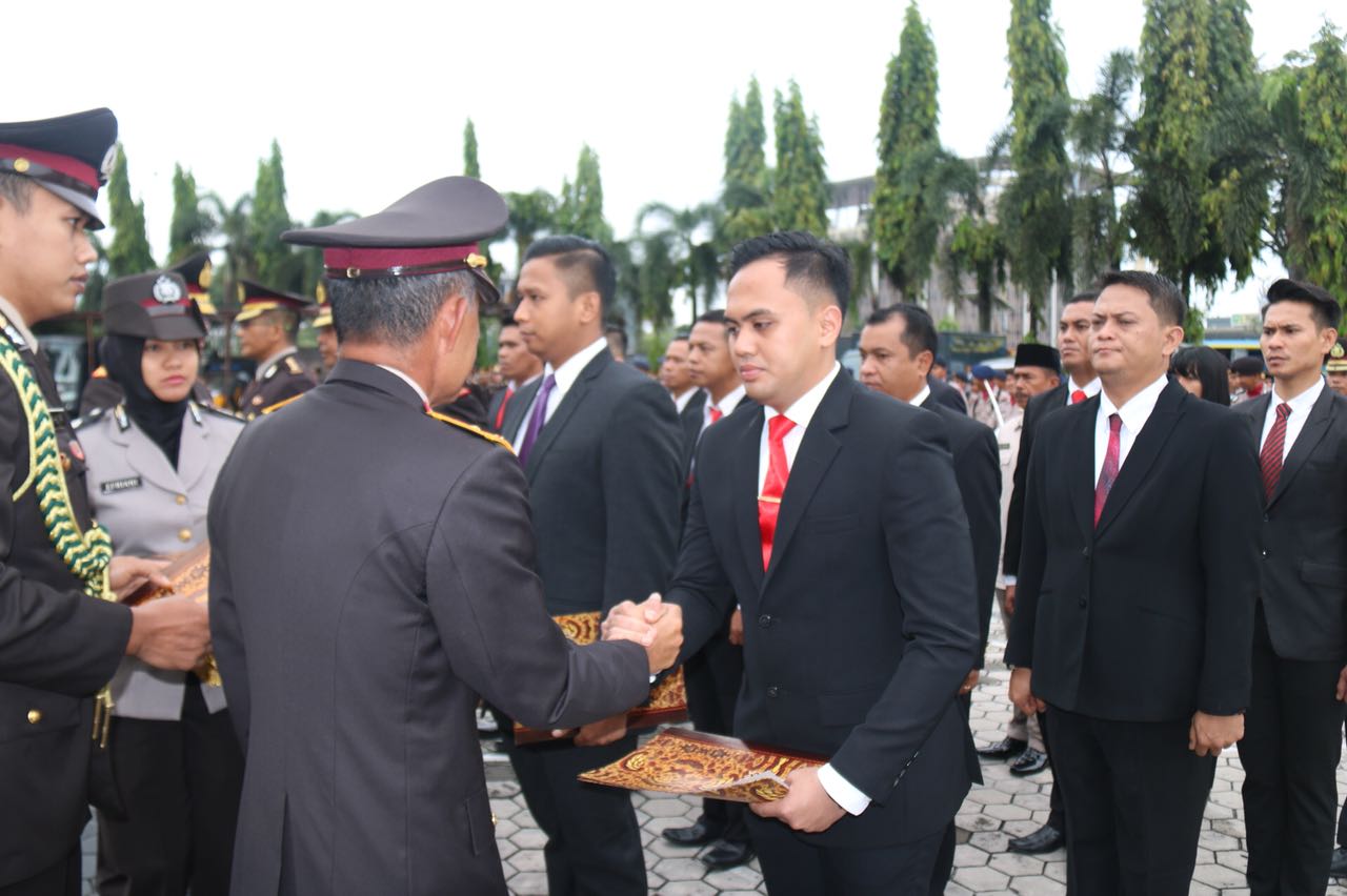 Personel Poilda Riau raih penghargaan