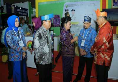 Bupati Sukiman, hadiri apkasi Otonomi Expo 2019 di Convention Center Jakarta.