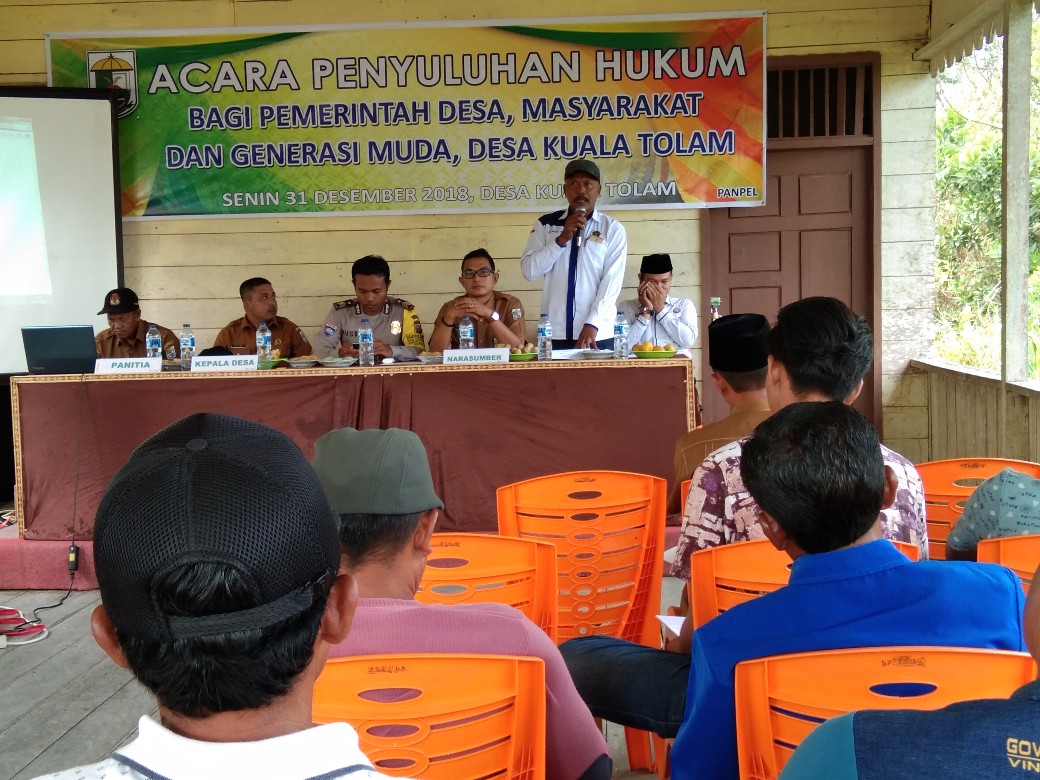 Penyuluhan Hukum bagi masyarakat di Desa Kuala Tolam.