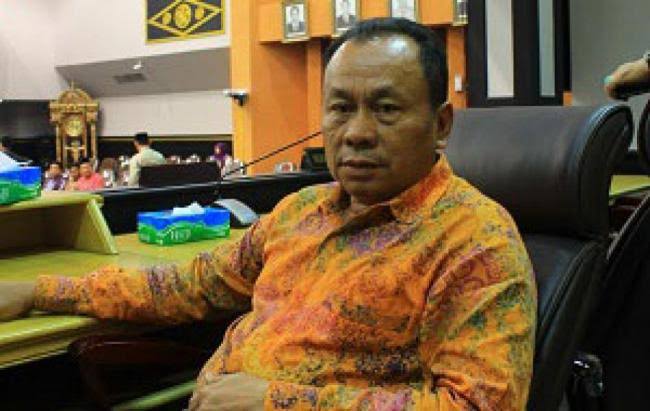 Ketua DPRD Kota Pekanbaru Sahril 