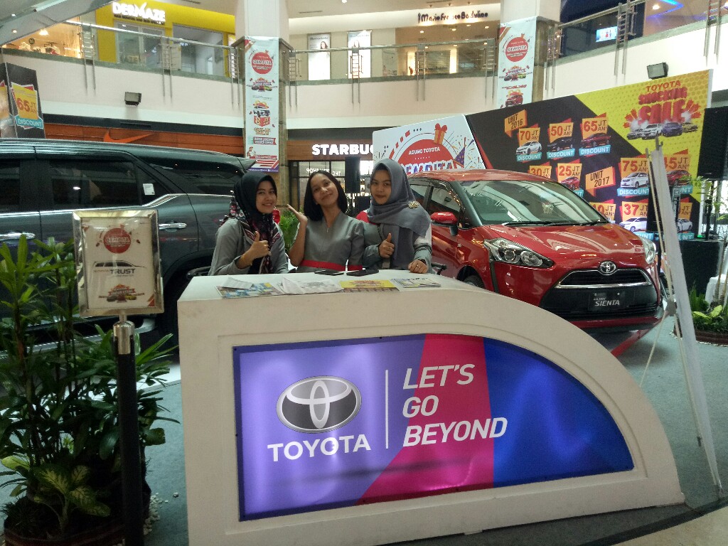 Toyota Shocking Sale di Mal Ska Pekanbaru