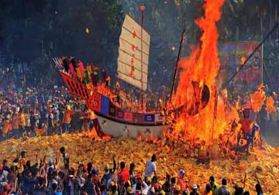 Festival Kapal Tongkang