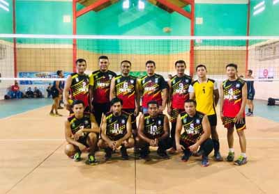Tim atlet bola voli Praja Wibawa Riau dari personel Satpol PP.