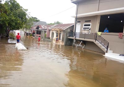 Kondisi banjir di Kelurahan Sialanunggu Kecamatan Tampan. Tepatnya di RW 17, 11 dan 26. 