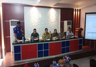 Rapat penanggulangan bencana kabut asap di Kantor Dinas Pemadam Kebakaran dan Penyelamatan (DPKP) Kota Pekanbaru, Senin (26/8/2019).