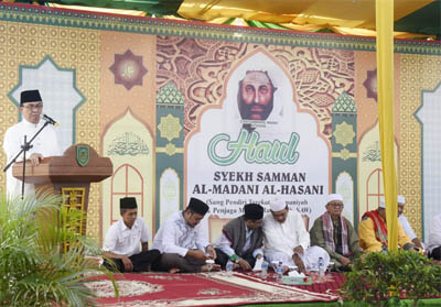 Bupati Kabupaten Inhil, HM Wardan beri sambutan saat peringatan Haul Syekh Samman Al Madani Al Hasani.