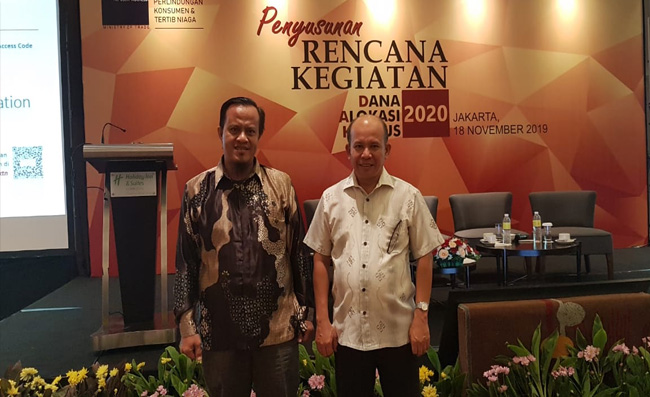 Kepala Disdagprinkop-UKM) Kepulauan Meranti, Aza Faroni bersama Kepala Bidang Metrologi Legal, Mufrizal  saat mengikuti Rakor DAK di Kementerian Perdagangan di Jakarta, Senin (18/11/2019).