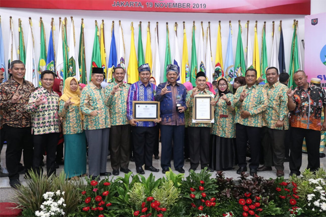Kabupaten Siak terpilih menjadi satu-satunya kabupaten penerima penghargaan Swasti Saba untuk Kategori Wiwerda di Provinsi Riau