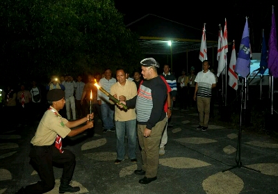 Bupati Inhu H Yopi Arianto saat pimpin jalannya pelaksanaan upacara prosesi penyulutan api.