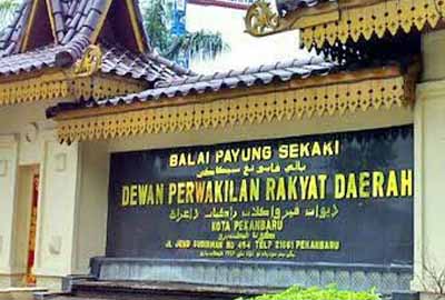 DPRD Pekanbaru.