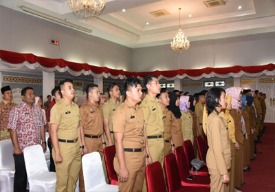 Alumni IPDN yang akan ditugaskan di Kabupaten Kota se-Provinsi Riau.