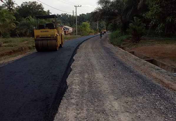 Jalan Poros Desa Harapan Baru, Kecamatan Mandau, Kabupaten Bengkalis
