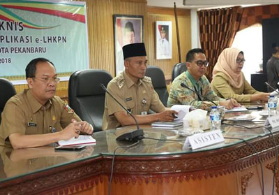 Pelaksana Tugas (Plt) Walikota Pekanbaru, Ayat Cahyadi hadiri Bimbingan Teknis (Bimtek) E- Filing Laporan Harta Kekayaan Penyelenggara Negara (LHKPN)