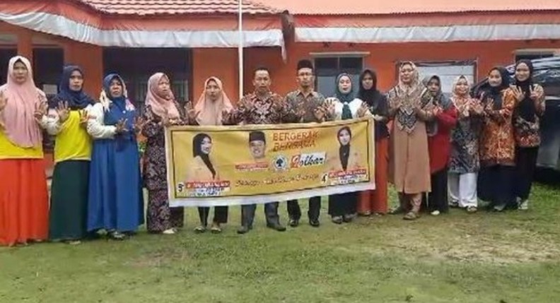 Bawaslu Riau bersama Bawaslu Rohil dan Polres Rohil terkait proses kasus deklarasi dukungan kades ke caleg (foto/MR)