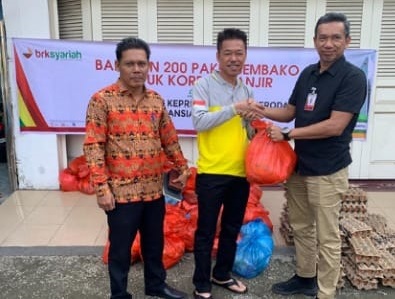 BRK Syariah Salurkan Bantuan Untuk Korban Banjir Di Rohil