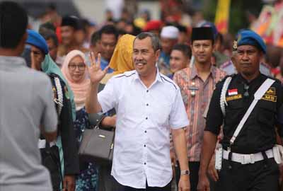 Bupati Siak, Drs H Syamsuar MSi pamitan pada masyarakat Lubuk Dalam