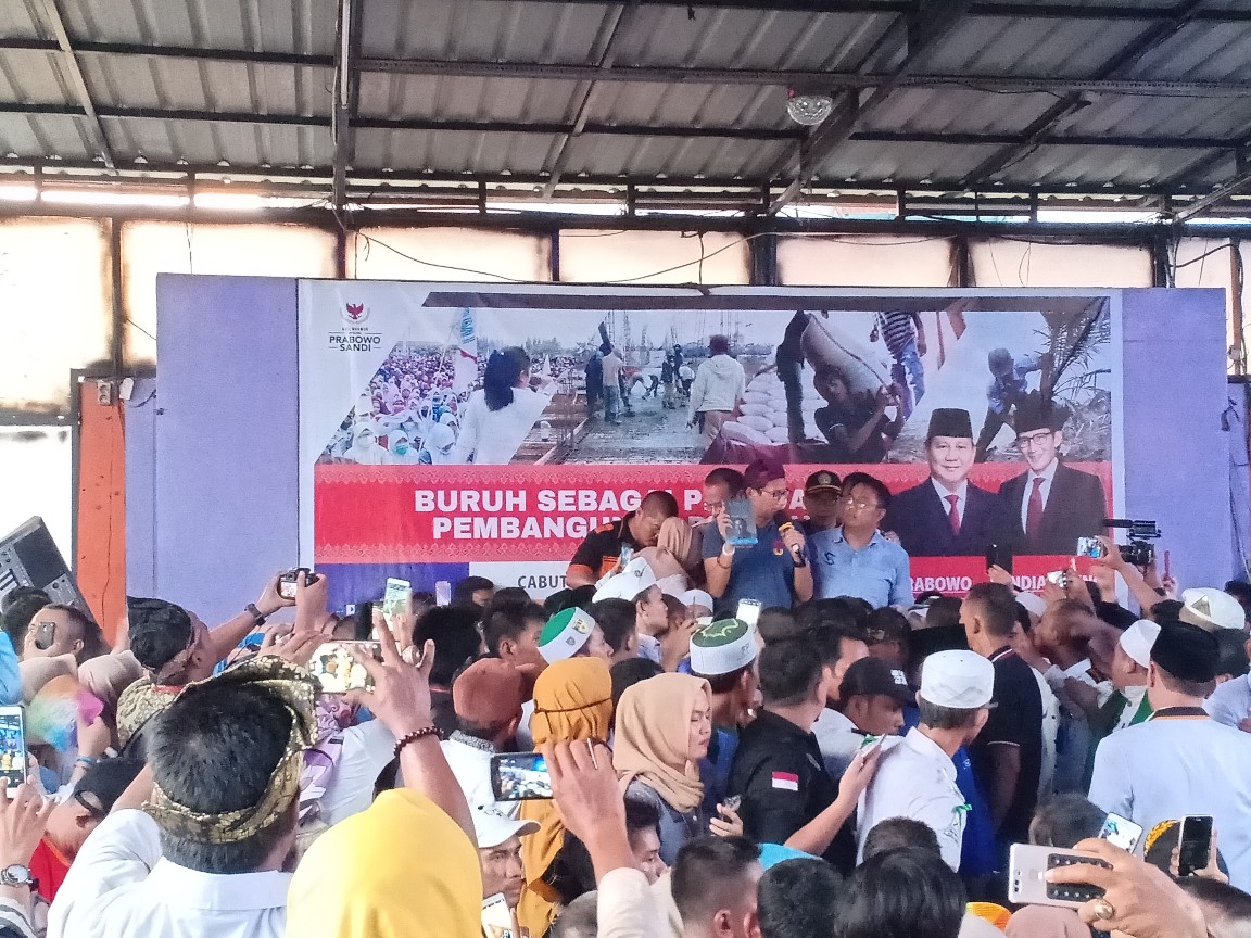 Cawapres Sandiaga Uno sambangi Dumai dalam kampanye dialogis bersama ribuan buruh.  FOTO: Bambang