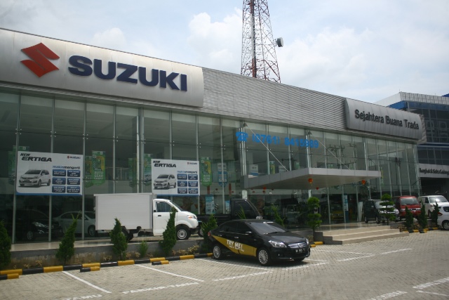 Showroom Suzuki SM Amin, Pekanbaru