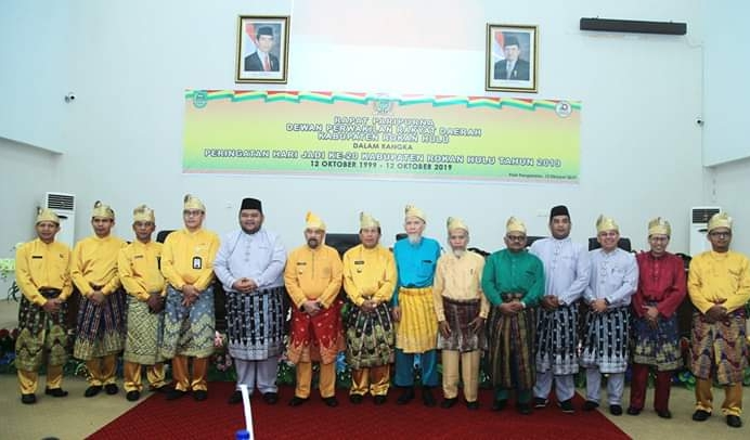 Foto bersama saat Rapat Paripurna DPRD Kabupaten Rohul.
