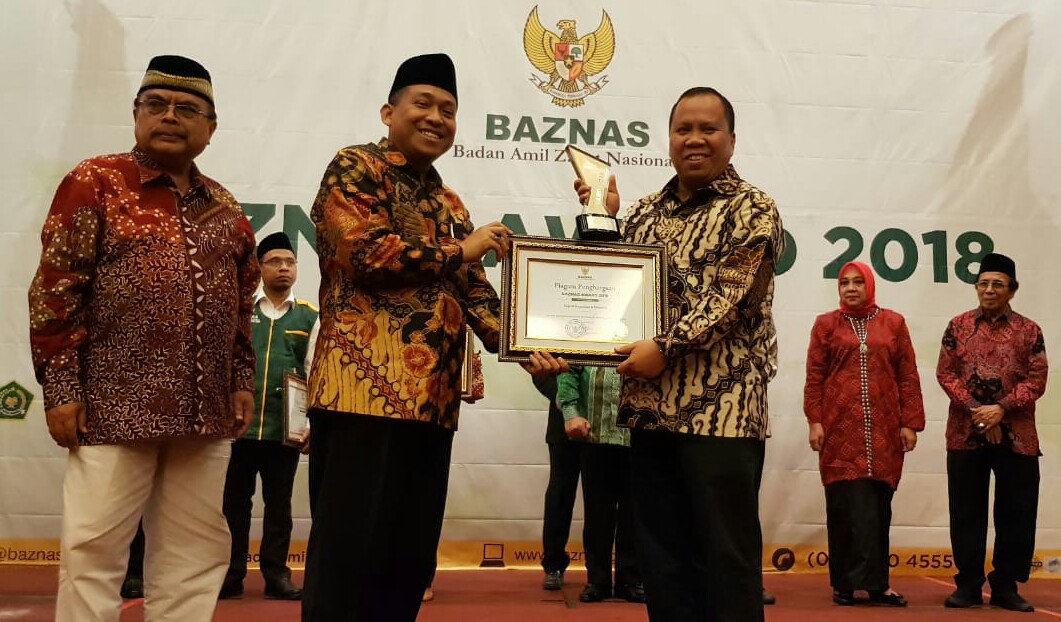 Bupati Meranti raih Baznas Award 2018