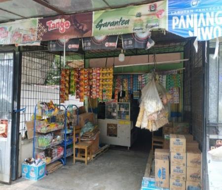 Kedai harian milik Rika di Jalan Sri Indra, Rumbai Barat, Pekanbaru (foto/riki)