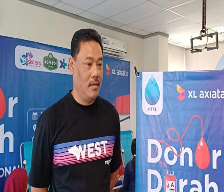 Oloan Monang Sinambela, Head of sales Central Sumatara 1 dukung XL Axiata Cabang Pekanbaru gelar donor darah (foto/Meri)