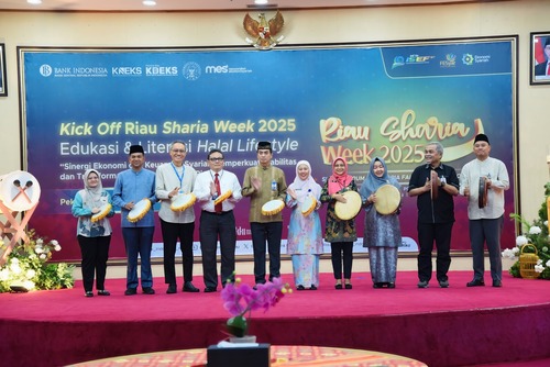 BRK Syariah mendukung pengembangan ekonomi dan keuangan syariah di Kick Off Riau Sharia Week 2025. (Foto: Sri Wahyuni)