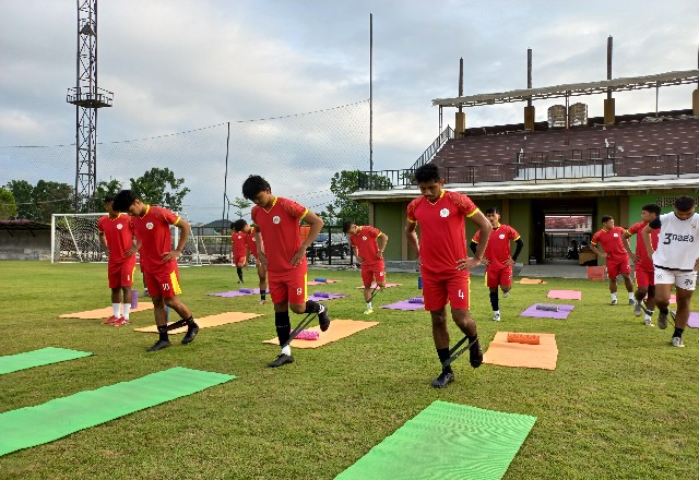 Tiga Naga saat latihan.