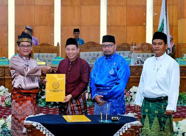 Sidang paripurna penetapan APBD Kabupaten Siak untuk tahun anggaran 2025.