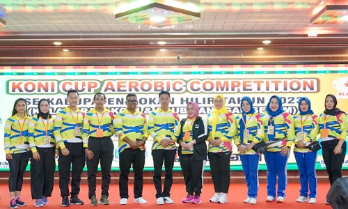 Bupati Rohil, Afrizal Sintong dalam event KONI Cup Aerobic Competition 2023.(foto: afrizal/halloriau.com)