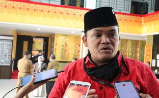 DPRD Kota Pekanbaru Ruslan Tarigan meminta agar pemerintah evaluasi kenaikan PPN 11 persen (foto/int)