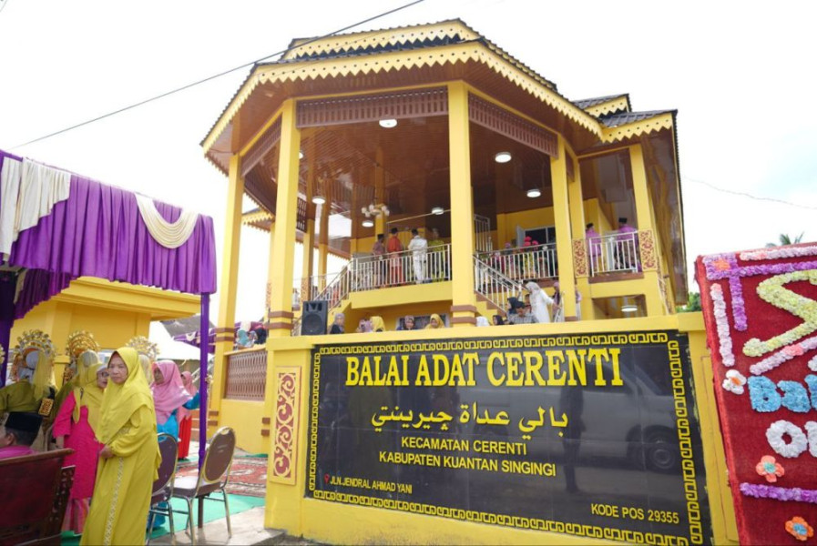 Balai Adat Cerenti 