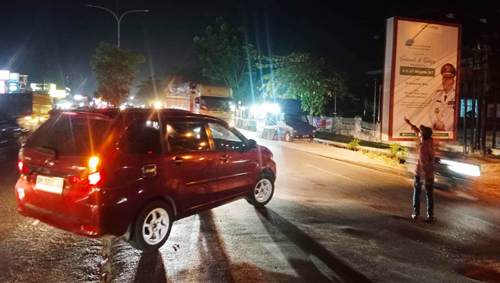 Supeltas bertugas mengatur lalu lintas di Pekanbaru dan dilarang pungli.(foto: dini/halloriau.com)