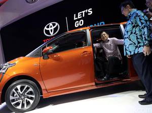 Selain Calya, Toyota Pamerkan Konsep C-HR, Mirai dan FCV Plus