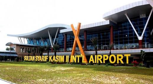 Banyak Kendaraan Nginap di Bandara SSK II Pekanbaru