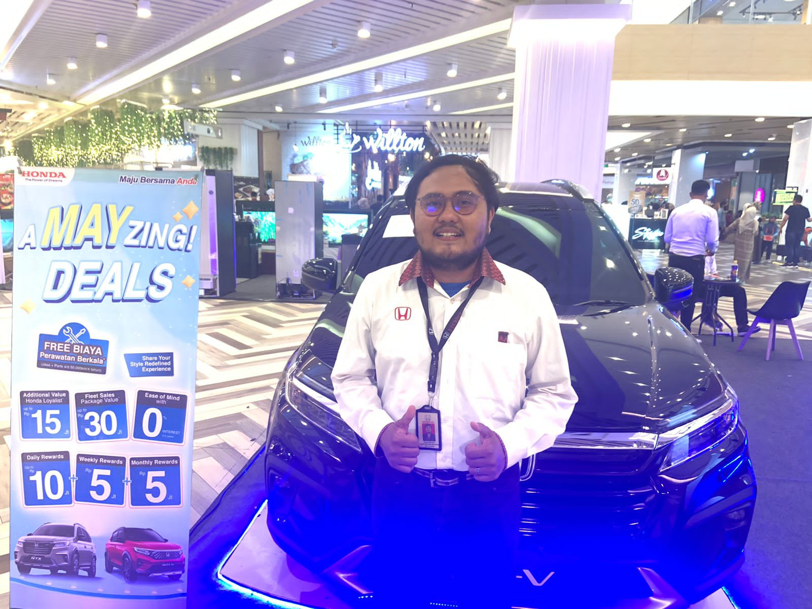 Honda SM Amin Pekanbaru mengadakan pameran di Mall Living World Pekanbaru (foto/Meri)