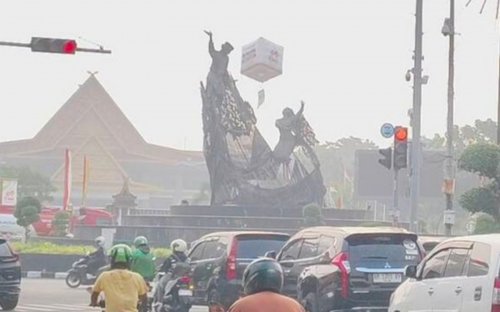 Kabut asap di Pekanbaru masih mengkhawatirkan.(foto: kompas.com)