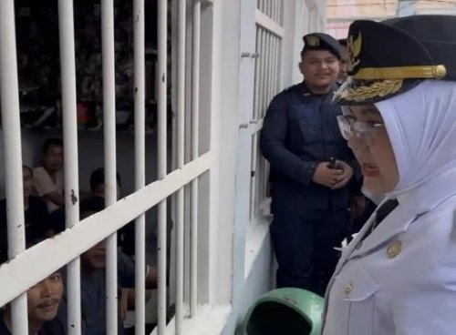 Bupati Siak Afni Zulkifli menyambangi langsung warga binaan di Rutan Kelas IIB Siak Sri Indrapura, Senin (17/8/2026).