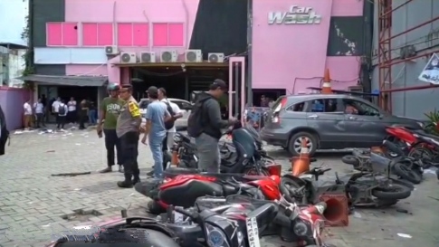 Riots between community organizations occurred at a car wash on Jalan Tuanku Tambusai, Pekanbaru.(photo: int)