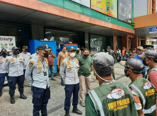 Parkir di Pekanbaru lebih mirip pungli, segera dievaluasi DPRD.(ilustarsi/int)