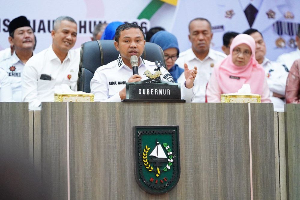 Gubernur Riau, Abdul Wahid sampaikan visi dan misi RPJPD Riau 2025 - 2045 (foto/int)