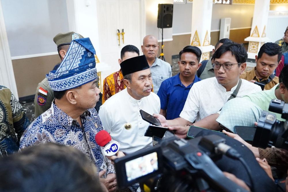 Menkominfo Budi Arie Setiadi didampingi Gubri Syamsuar (foto/bayu)