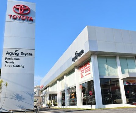 Showroom Agung Toyota Pekanbaru.