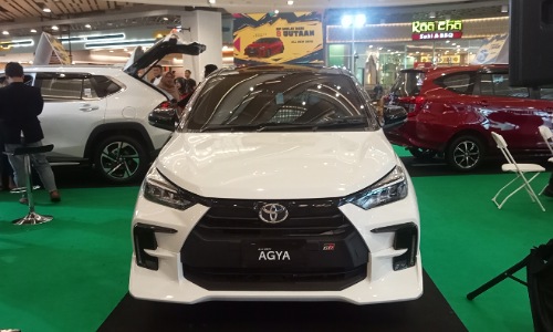 Agung Toyota hadir di Mal Living World Pekanbaru.(foto: rinai/halloriau.com)