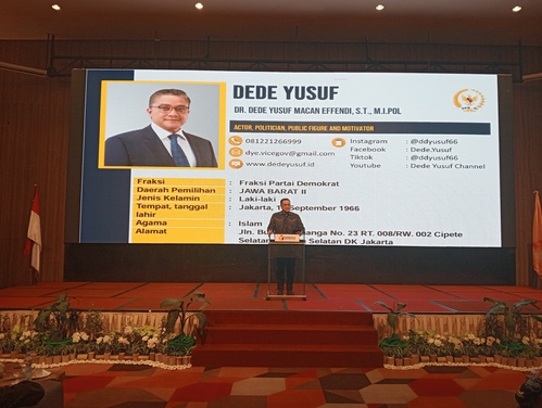 Wakil Ketua Komisi II DPR RI, Dede Yusuf Macan Effendi menghadiri diskusi Bawaslu Riau. (Foto: Mimi Purwanti)