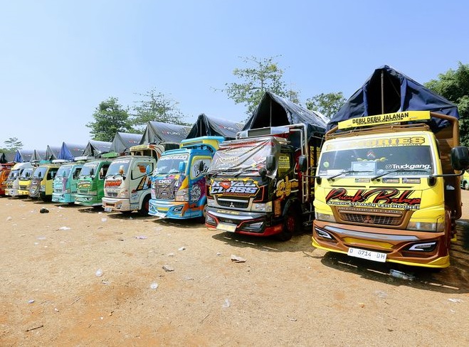 Modiifkasi truk di Jamnas ke-10 Canter. DOK. KTB)