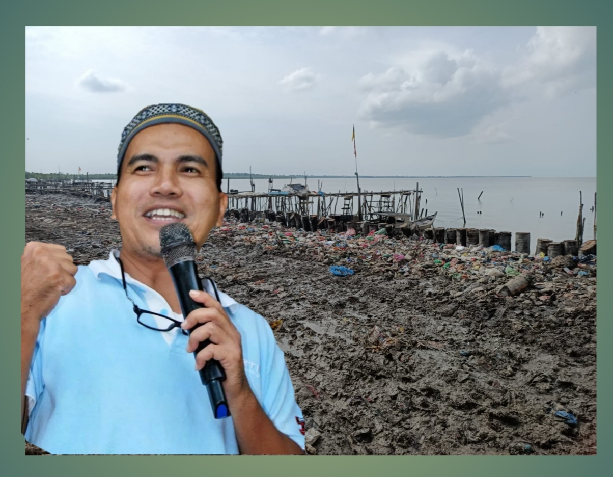 Direktur Eksekutif Riau Research Center, Johny Setiawan Mundung yang merupakan seorang aktifitas lingkungan di Riau