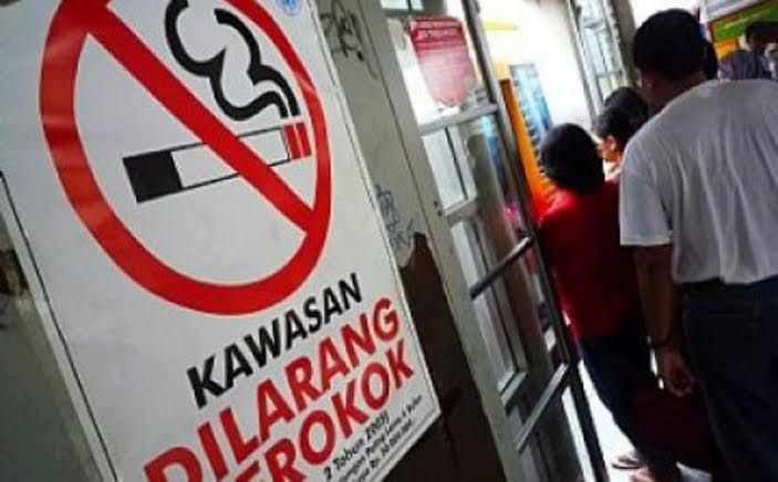 Ilustrasi Perda KTR di Pekanbaru disahkan dan diterapkan tahun 2025 (foto/int)