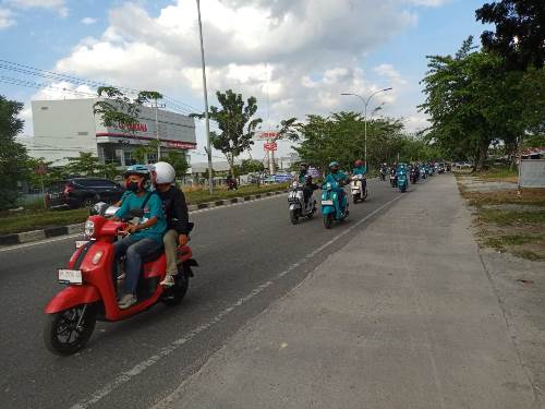 Suasana kegiatan city touring bersama Yamaa Fazzio.